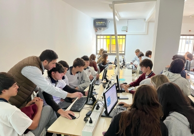 Explorando la Robótica en el Aula